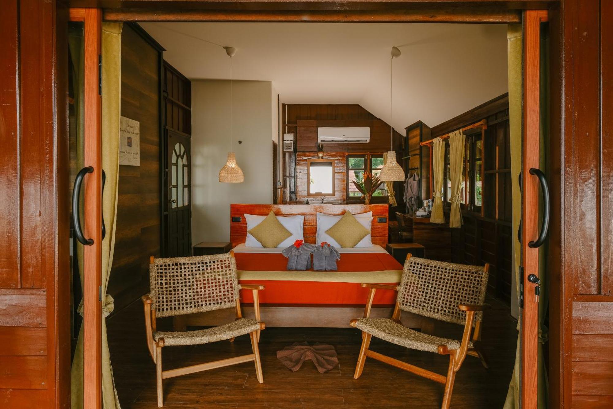 Joy Bungalow Resort And Restaurant Koh Jum Exterior photo