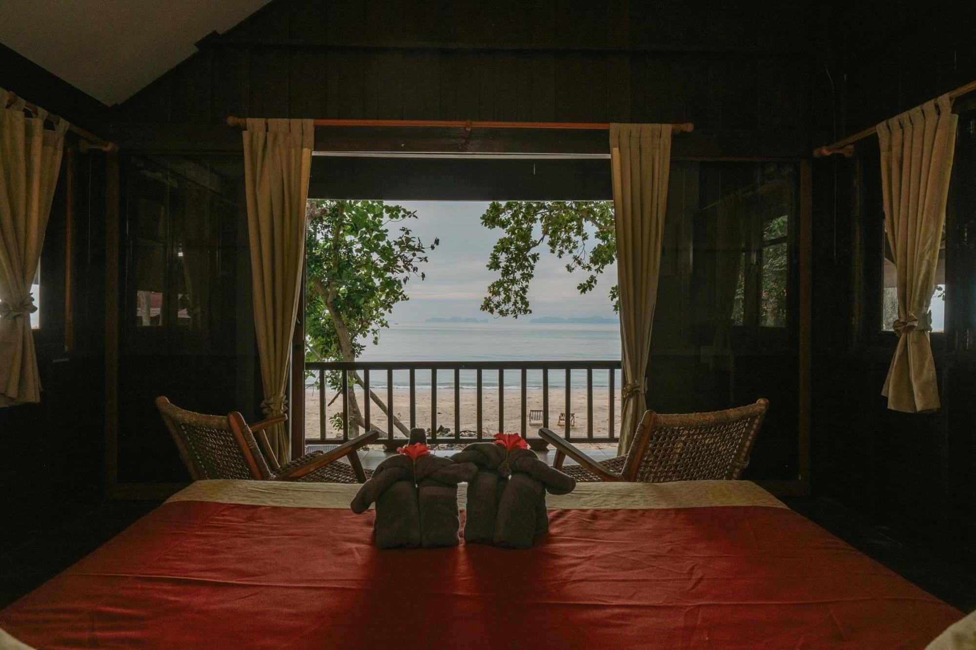 Joy Bungalow Resort And Restaurant Koh Jum Exterior photo