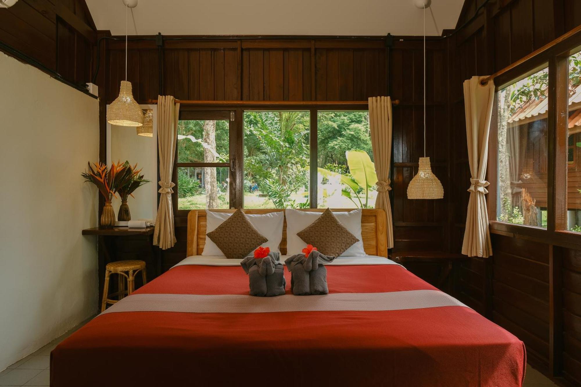 Joy Bungalow Resort And Restaurant Koh Jum Exterior photo